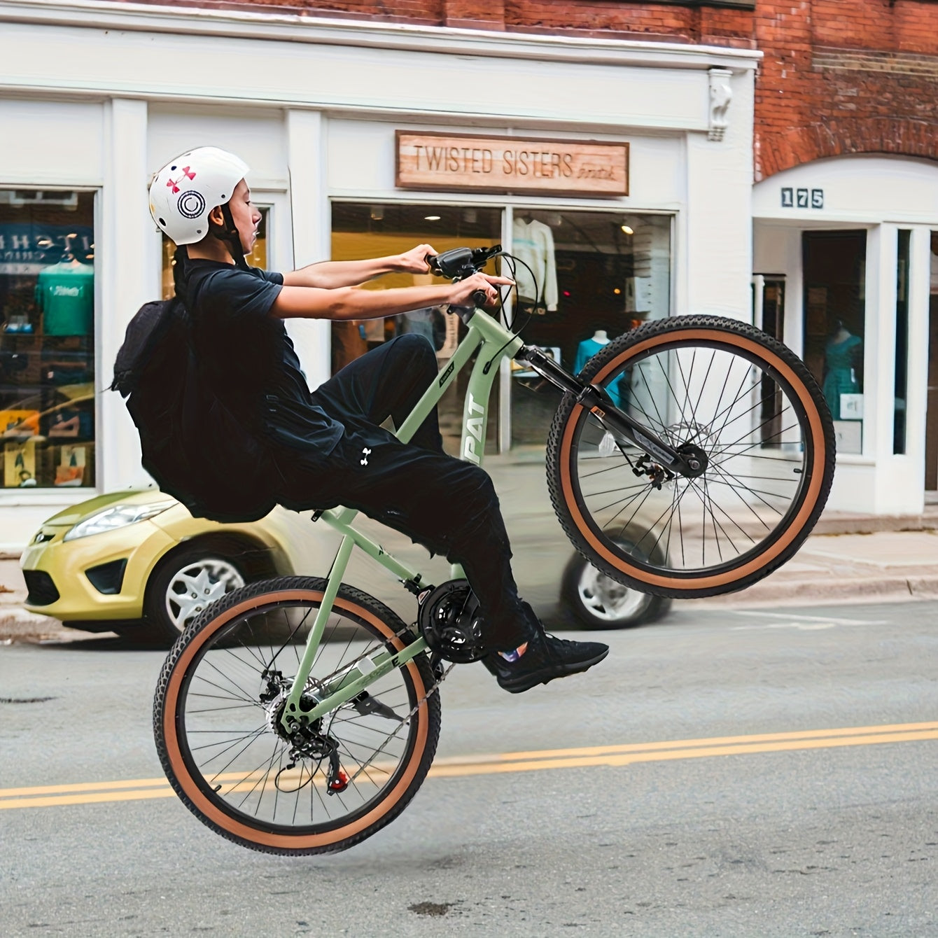 24-Inch Wheel Mountain Bike with 21 Speeds, Featuring Disc Brakes And a Thumb Shifter, Suitable for Men And Women for Trail, Commuting, And Various Terrains Including Snow And Beach, in Green Color